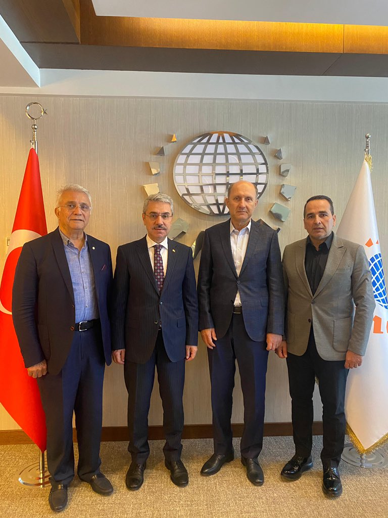 Esat Kalay (@esatkalay) on Twitter photo Üsküdar Kaymakamımız Sn. Adem Yazcı, İMES Yönetim kurulu başkanı Sn. <a href="/kemalakr_/">Kemal Akar</a> ile birlikte KEKİK Eczane'sinin açılışını gerçekleştirdik.
Hayırlı uğurlu olsun... Üsküdar Kaymakamımız Sn. Adem Yazcı, İMES Yönetim kurulu başkanı Sn. <a href="/kemalakr_/">Kemal Akar</a> ile birlikte KEKİK Eczane'sinin açılışını gerçekleştirdik.
Hayırlı uğurlu olsun...