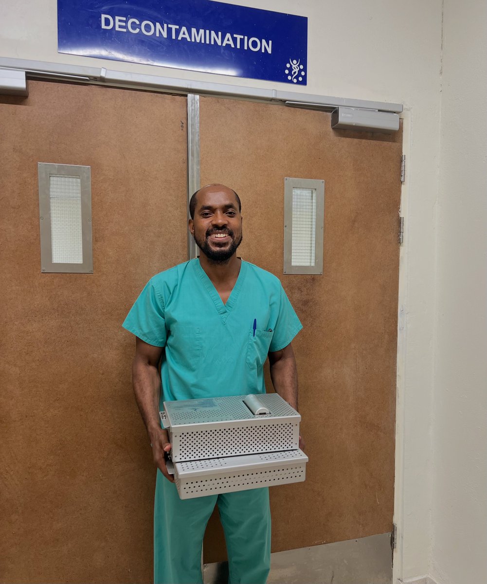 From NYC to Kigutu—surgeon to surgeon. ✨
Dr Barry Weintraub donated a vital electric dermatome to Kigutu Hospital after asking: “What do you need?”

This tool will transform skin graft care in Burundi. Thank you, Dr. Weintraub! 🙌
#GlobalHealth #MedicalDonation #KigutuHospital