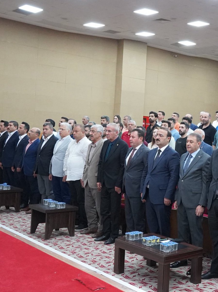 Şanlıurfa Valiliğimizin öncülüğünde, Belediyelerimiz, İl Tarım ve Orman Müdürlüğümüz ve Esnaf Odalarımızın iş birliğiyle, gıda üretimi ve satışı yapan işyerlerine yönelik başlatılan kapsamlı eğitim programına katıldık.

Sağlıklı toplum, bilinçli üretimle mümkün. 
<a href="/hasansildak/">Hasan ŞILDAK</a>