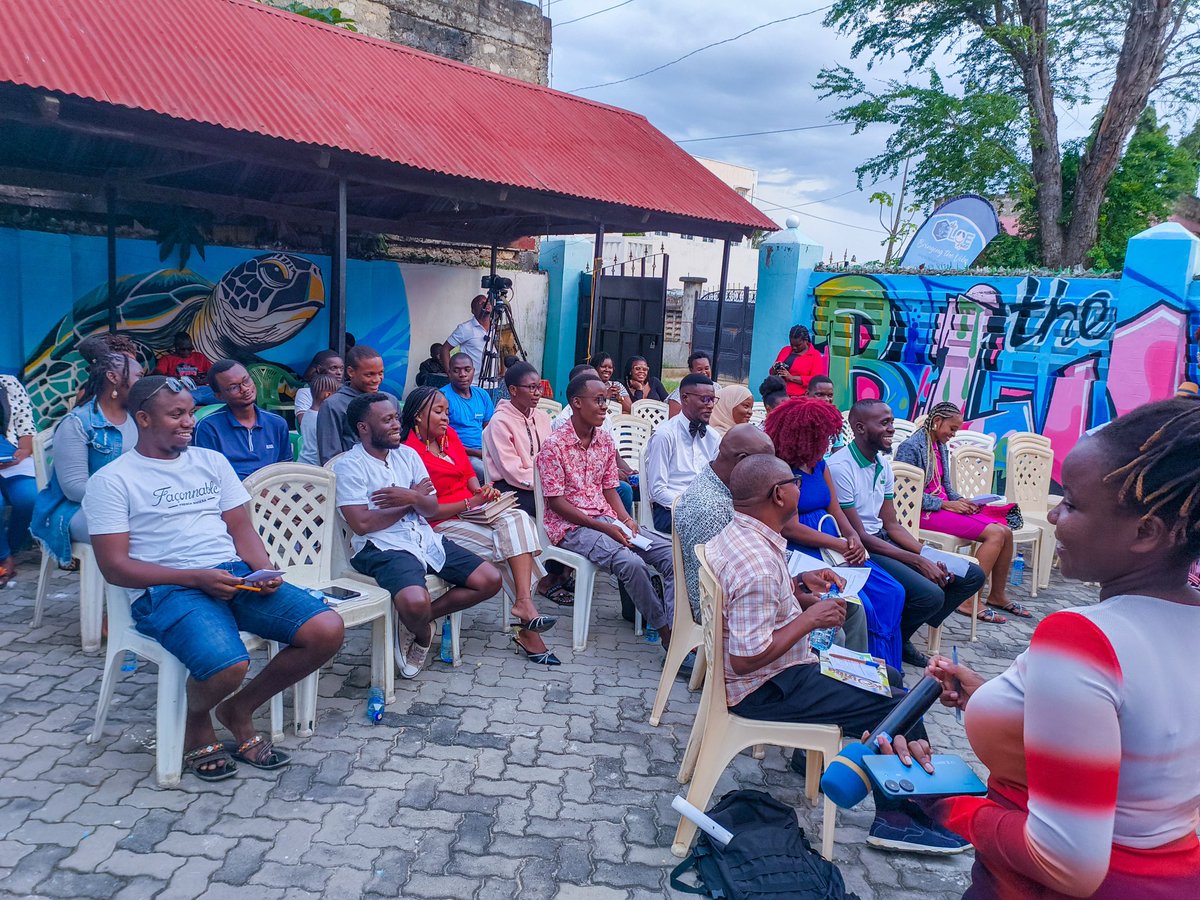 Blue Radio (@blueradioke) on Twitter photo “How can the media amplify environmental voices?”
An engaging session is underway as experts & journalists unpack the role of storytelling in shaping environmental narratives.
<a href="/MediaCouncilK/">Media Council of Kenya</a>
#Mediafornature #AmplifyingEnvironmentalVoices #MediaDialogue #ClimateAction “How can the media amplify environmental voices?”
An engaging session is underway as experts & journalists unpack the role of storytelling in shaping environmental narratives.
<a href="/MediaCouncilK/">Media Council of Kenya</a>
#Mediafornature #AmplifyingEnvironmentalVoices #MediaDialogue #ClimateAction