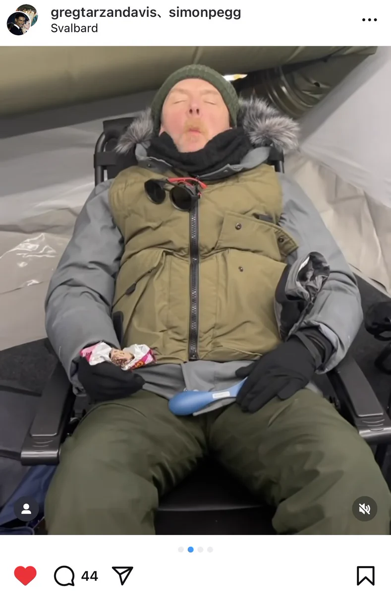 Gr93QlZWAAAiYdW?format=webp&