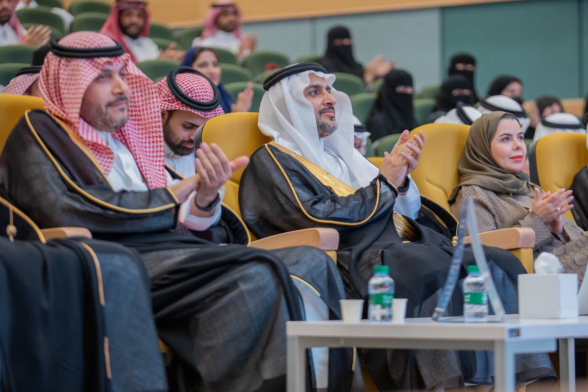 أطلقت <a href="/MEWA_KSA/">وزارة البيئة والمياه والزراعة</a> المرحلة الثانية من #تحدي_الابتكار_للاستدامة،لتحويل #الأفكار إلى #مشاريع مستدامة في قطاعات البيئة والمياه والزراعة.
يشمل البرنامج رحلة تدريبية للطلبة الفائزين إلى <a href="/babson/">Babson College</a> بالولايات المتحدة 🇺🇸للاطلاع على أفضل الممارسات العالمية في تبني الابتكار لتحقيق #رؤية_2030 🇸🇦