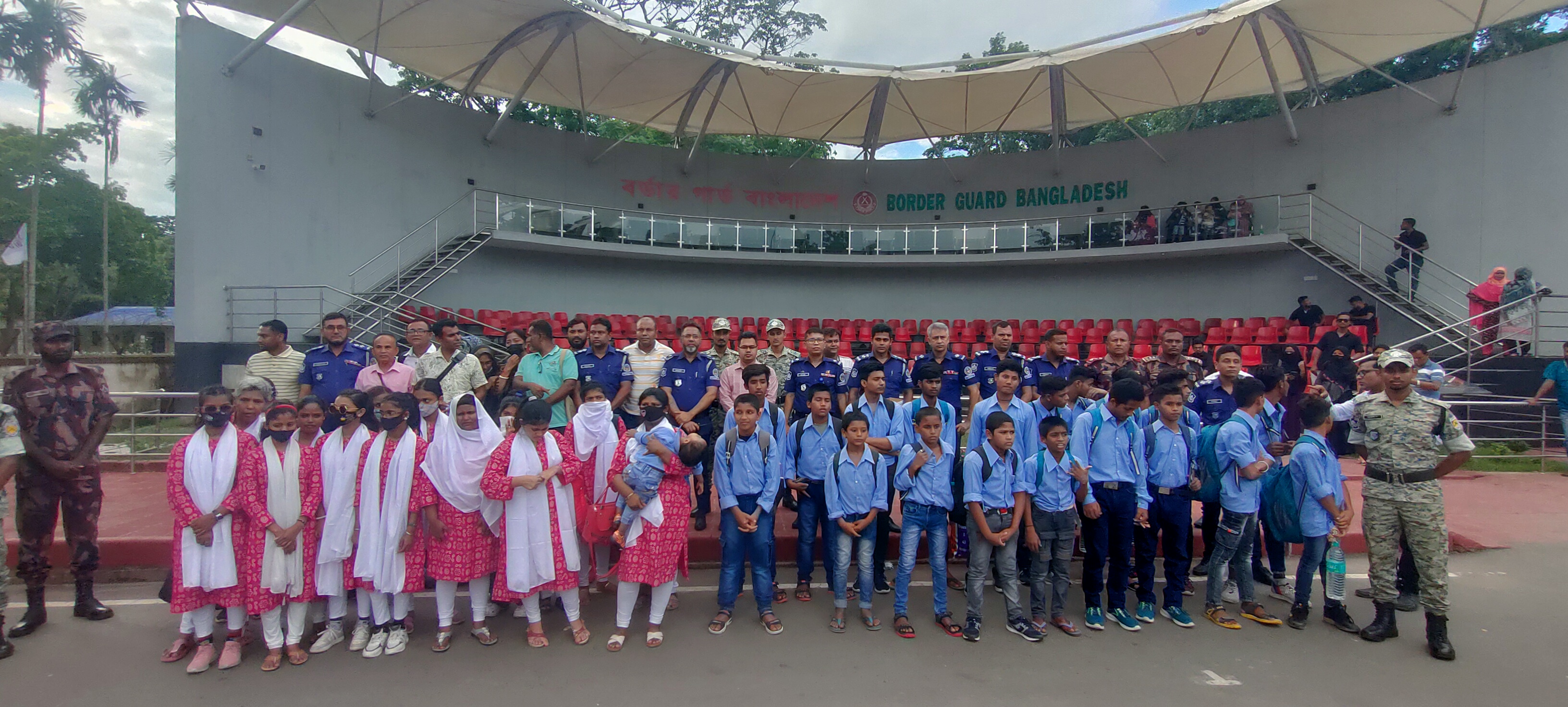 ভারতে পাচারের শিকার শিশুসহ ৩৬ বাংলাদেশী কিশোর-কিশোরী দেশে ফিরেছে