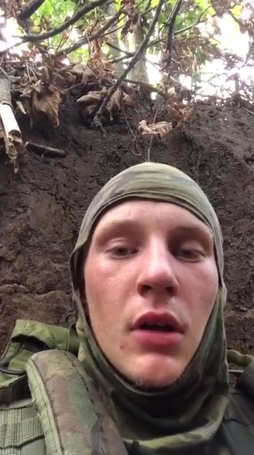 Позивний «Хаджин». 19-річного добровольця нагородили орденом посмертно

У 18 років Артем Заболотний добровольцем вступив до лав Нацгвардії.

Він загинув у бою поблизу Новопрокопівки. Його вірність Україні відзначили орденом «За мужність» ІІІ ступеня.

Історія гвардійця ↓

1/6