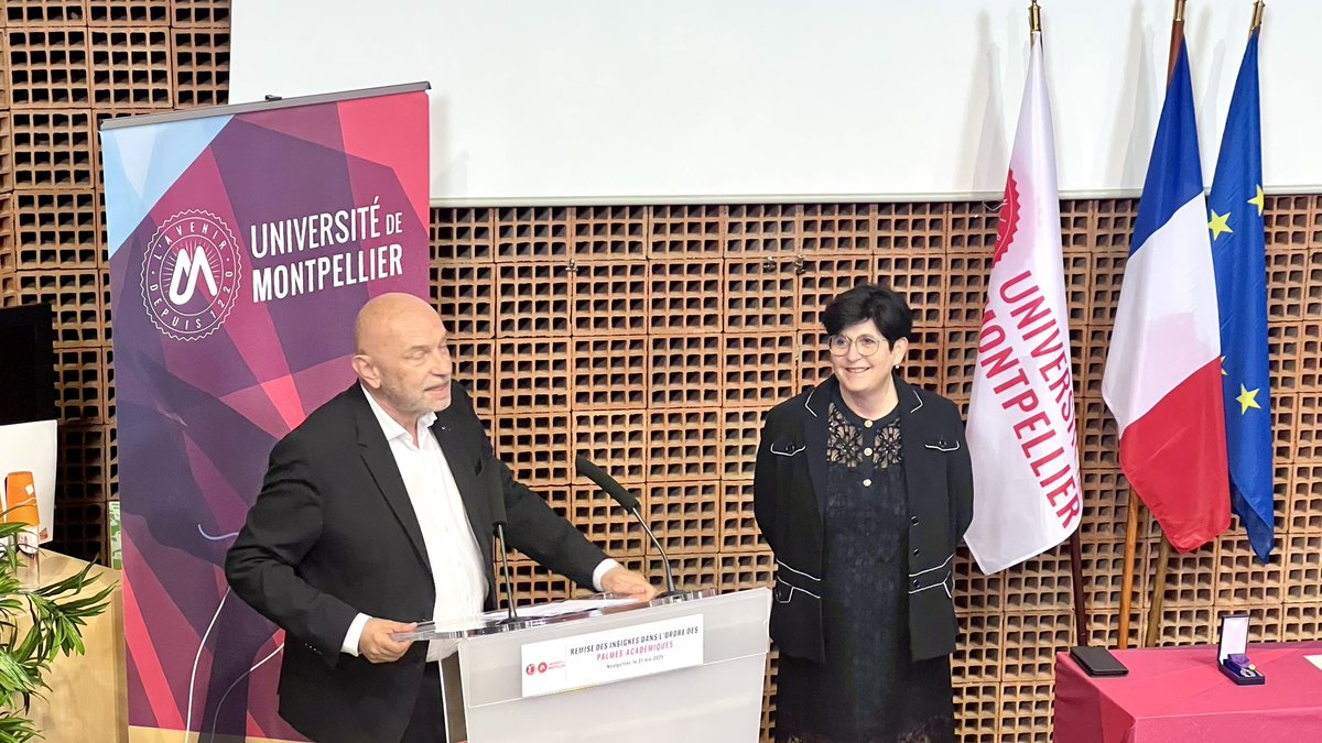<a href="/Philippe_Auge/">Philippe Augé</a> , président de <a href="/umontpellier/">Université de Montpellier</a> , remets les Palmes Académiques à <a href="/PerrinDoucey/">Agnès Perrin-Doucey</a> , Doyenne de la Faculté d’Education. Agnès allie compétence, engagement et qualités humaines : une Enseignante avec un grand « E »!