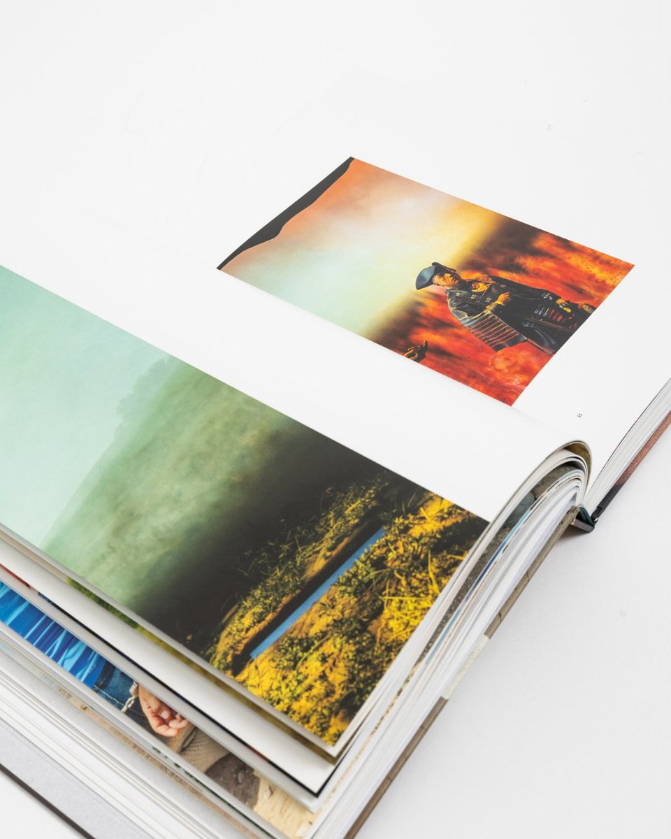 [Artist Talks]
→ ‘Model Citizens’ by @debicornwall

At Paris Photo 2024, American artist Debi Cornwall showcased ‘Model Citizens’, the last book in her trilogy on military spectacle and citizenship as performance. 

🔗 ow.ly/awkr50VYLCS