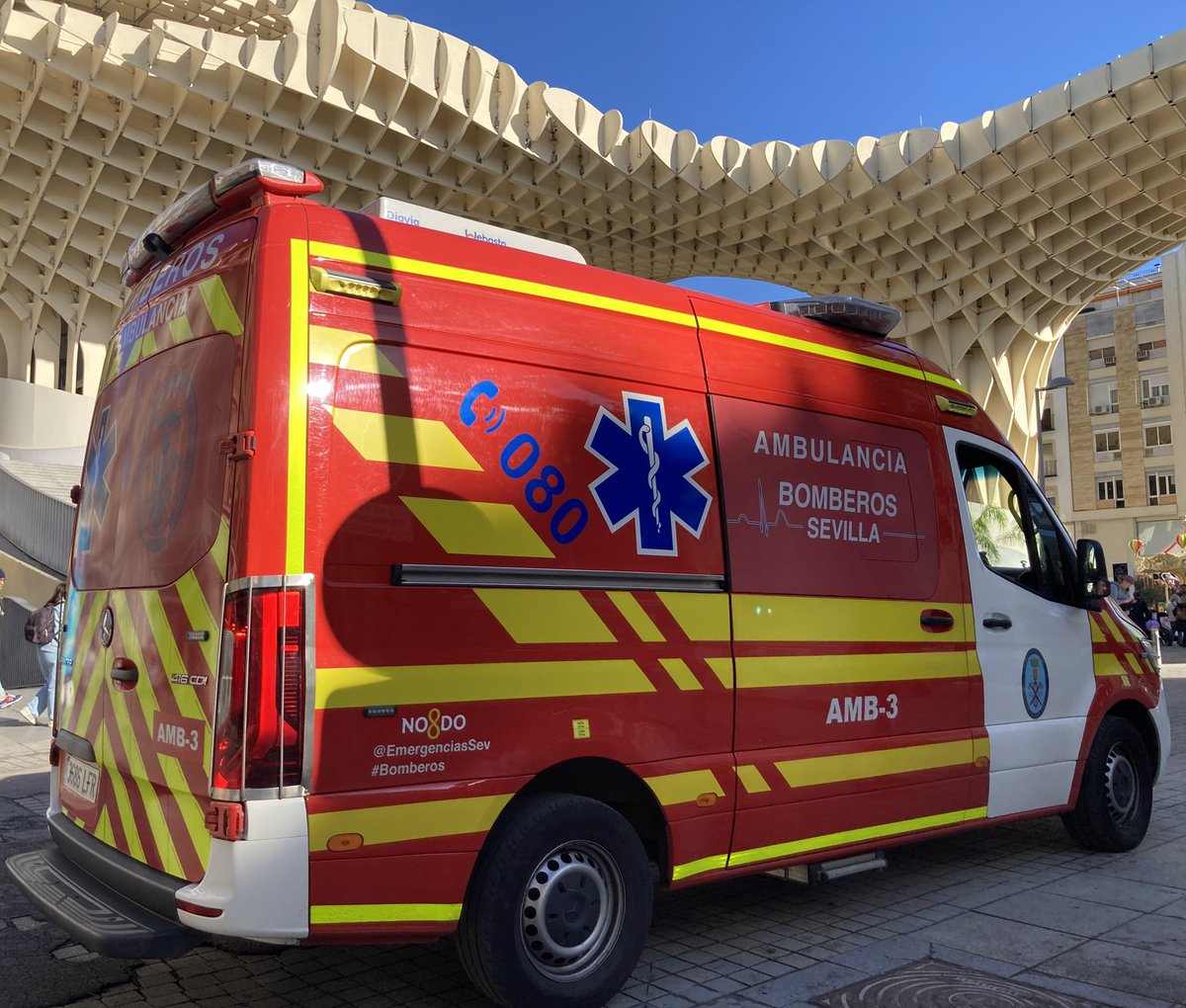 Ambulancia Bomberos Sevilla tweet media