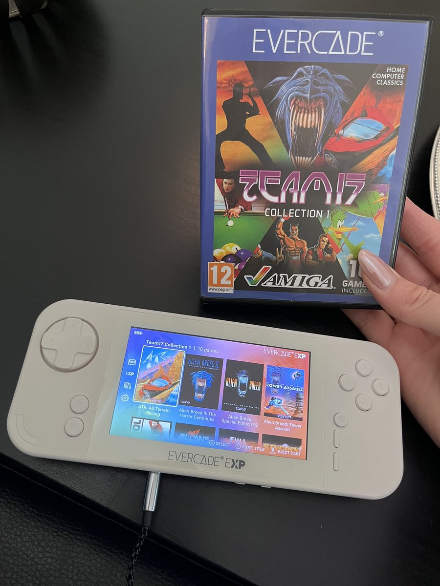 WinterDisa's tweet photo. With Arcade Pool being game of the day(week) over at discord I thought it was a good time to spend some extra with Team 17 collection this week. Excited to dive back into Qwak too! #EvercadeEXP @evercaderetro https://t.co/aWGQR9lM8h