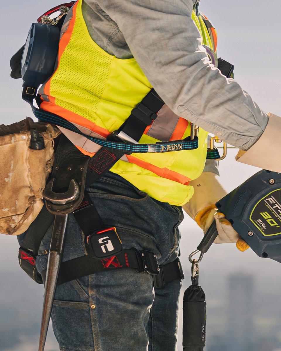 FallTechSafety's tweet image. Great gear isn’t made in a vacuum. Our premium harnesses’ Comfort Legs straps were designed in close collaboration with workers in the field to deliver a pinch-free fit and unmatched mobility. Because real-world input leads to real-world performance.
#FallTech #FallProtection