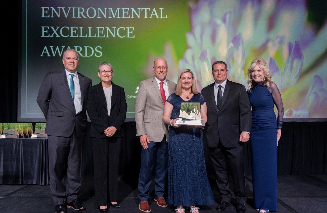 Big thanks to Green Living Magazine for highlighting the Environmental Excellence Awards in their May issue! We’re proud to celebrate the people and projects making a real difference for Arizona’s environment.

zurl.co/2l4Dp