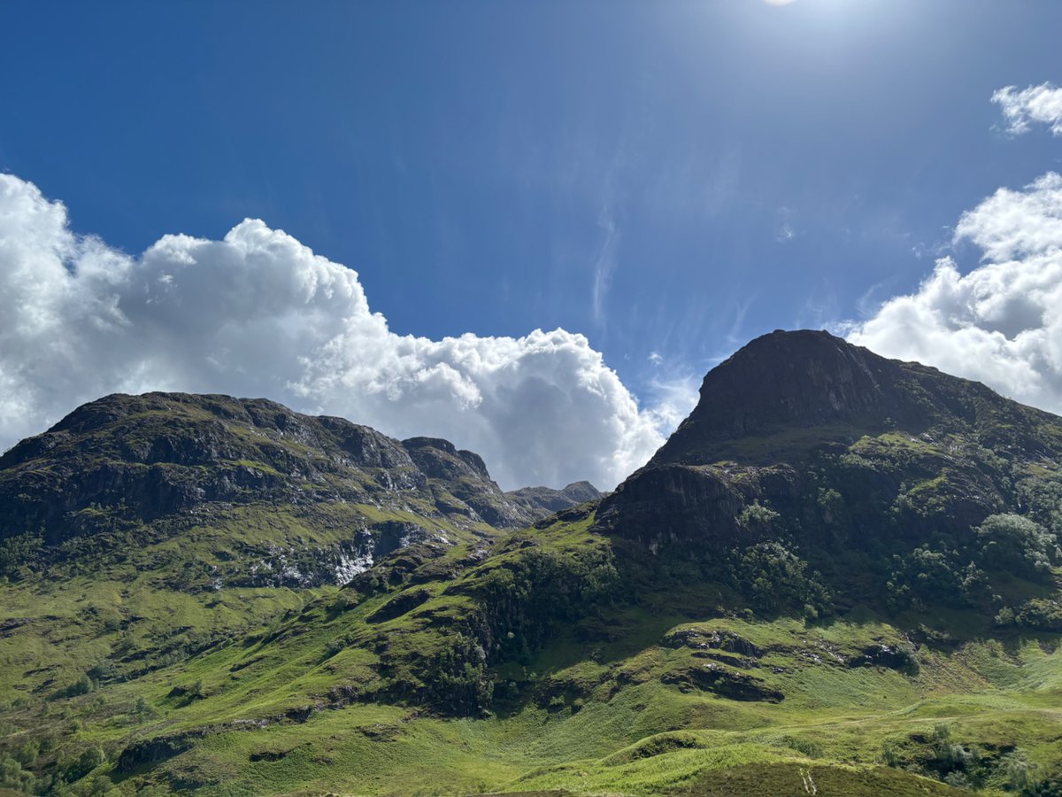 Becca.H 💙 tweet media