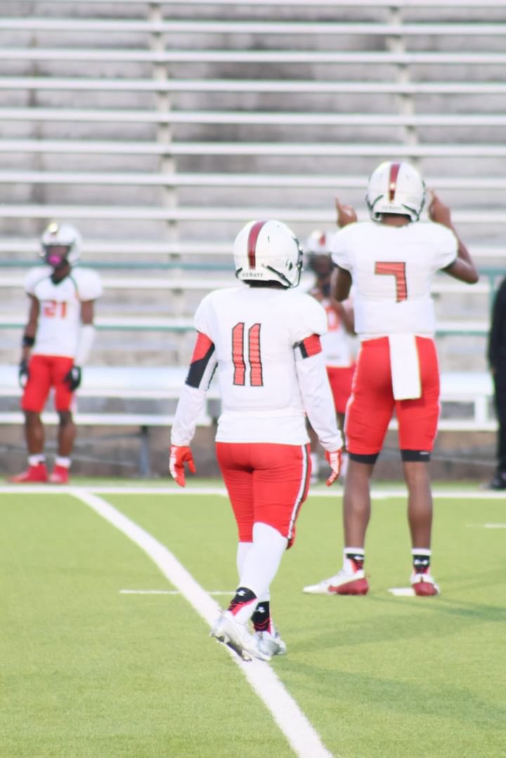 j2qb1's tweet photo. 🤞🏾🏈 https://t.co/ziZvnhfwHv