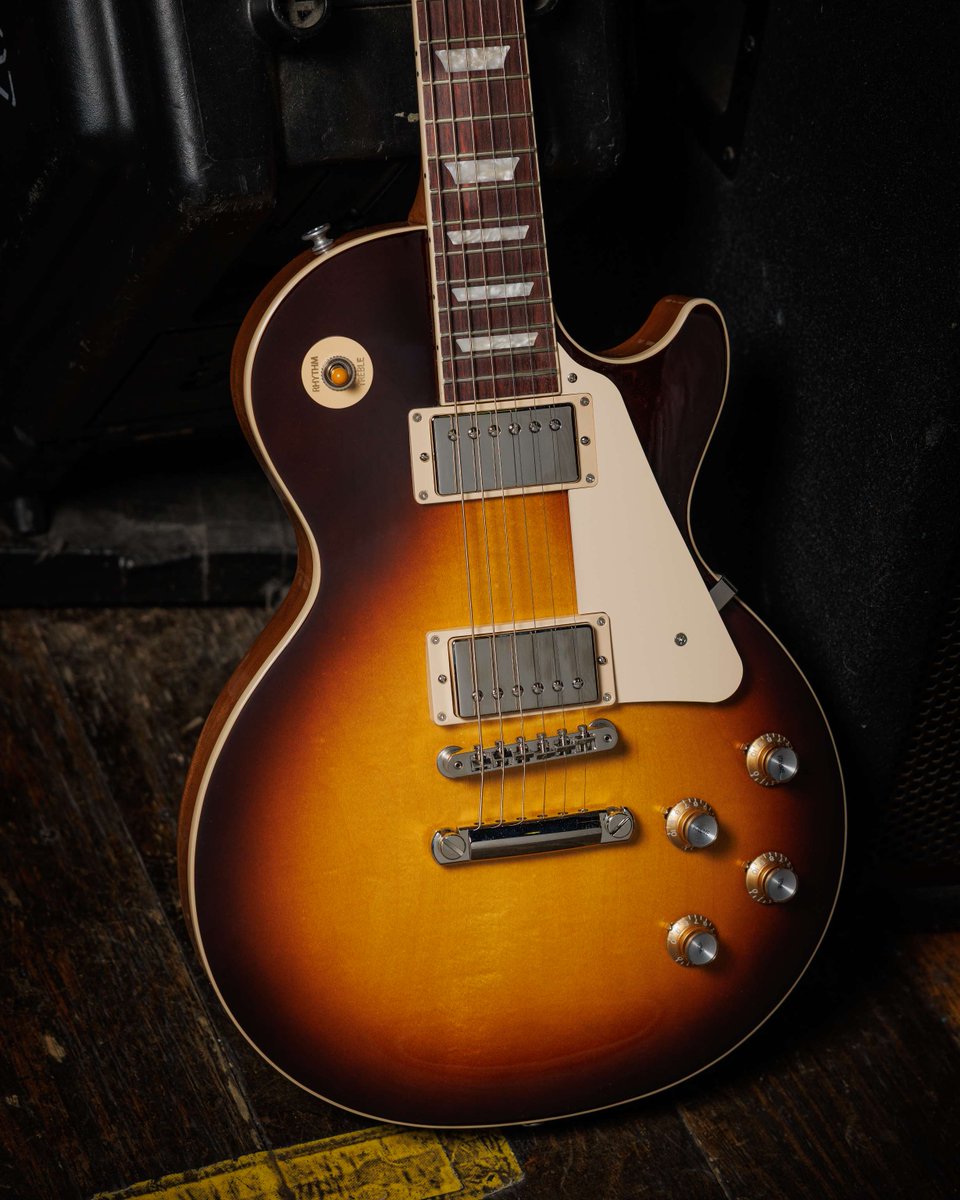 This Les Paul Standard 60s in Tobacco Burst is all about classic style, smooth feel, and unmistakable tone. 

Available ONLY from Gibson—either online or at the Gibson Garage.👉 Get all the specs here:  ow.ly/eAqE50VR0Iq