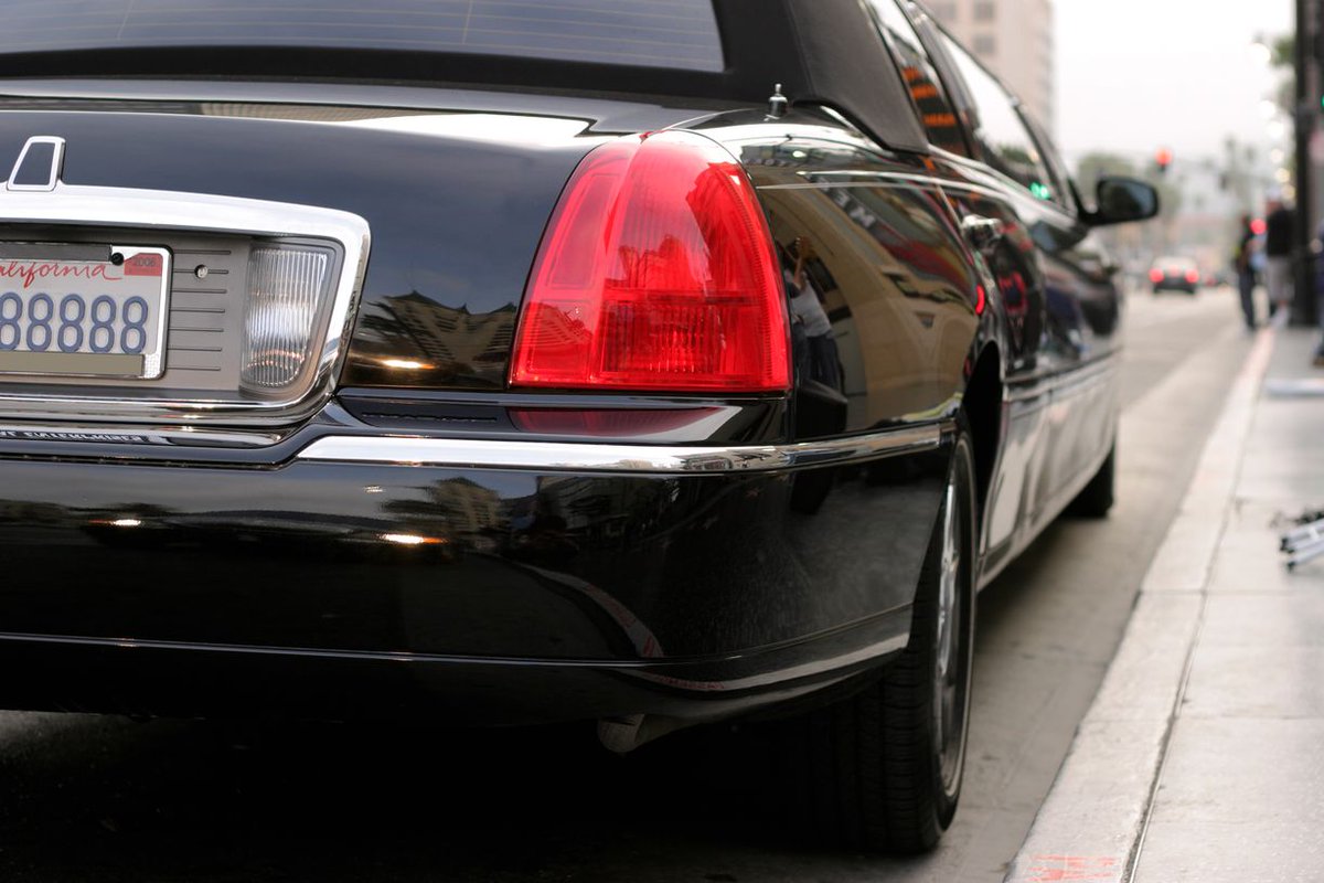 Turn heads wherever you go with our luxury limousine services! Perfect for weddings, proms, or any special event, we make every ride unforgettable. Schedule your luxury ride today! 

#LimousineServices
transportationservicesconroe.com/limousine-serv…