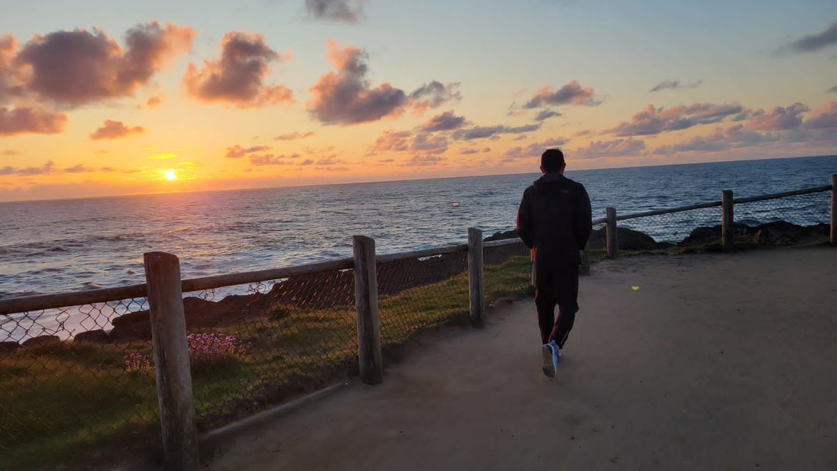 FoonFu's tweet image. Driving the Pacific Coast reminded me that momentum isn’t about speed. The best things—brands, breakthroughs, relationships—came from moving forward with presence, not rushing. You don’t need to go faster, just go with intention. #FoonForThought #EntrepreneurMindset