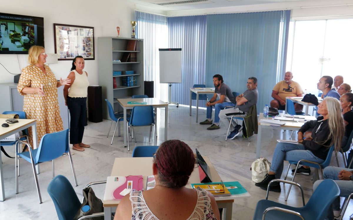 SolActualidad's tweet photo. SBT se suma al programa formativo de la Coag ‘Empleándote desde la raíz’. @AytoSBT #ProgramaFormativo https://t.co/rk6JCCD927 https://t.co/tNRORGubut