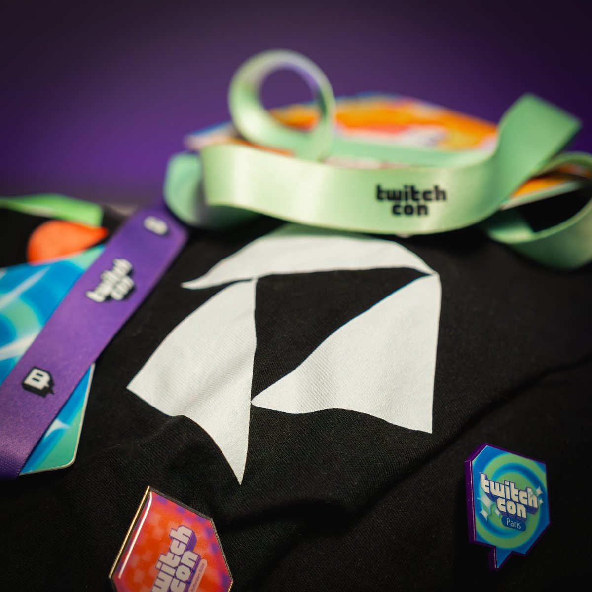 ⏰ NOT LONG NOW ⏰

Only a few days until we travel to <a href="/TwitchCon/">TwitchCon</a> Rotterdam 2025

Think it's time to dust off the ol' t-shirts
If you see us around the event come say HI!