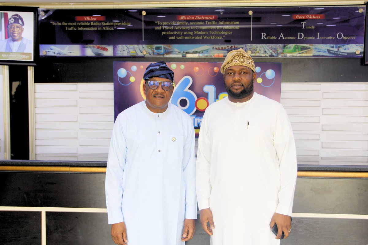 General Manager, Lagos Traffic Radio 96.1FM, Tayo Akanle <a href="/tayoakanle/">@typonpon</a> , today received the Country Manager, JC Decaux Outdoor Advertising Company <a href="/JCDecauxGlobal/">JCDecaux Global</a>  , Omoniyi Dada and his team on a courtesy visit. 

The discussion is centered on finding new paths towards adding