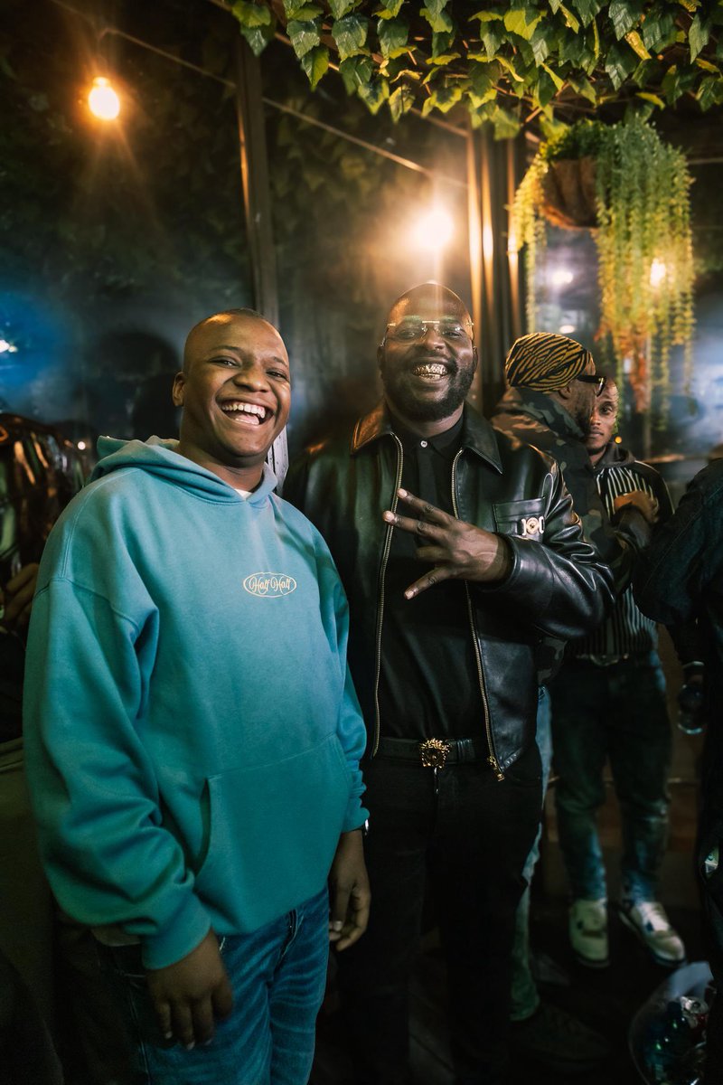 SKYWEEZY tweet media