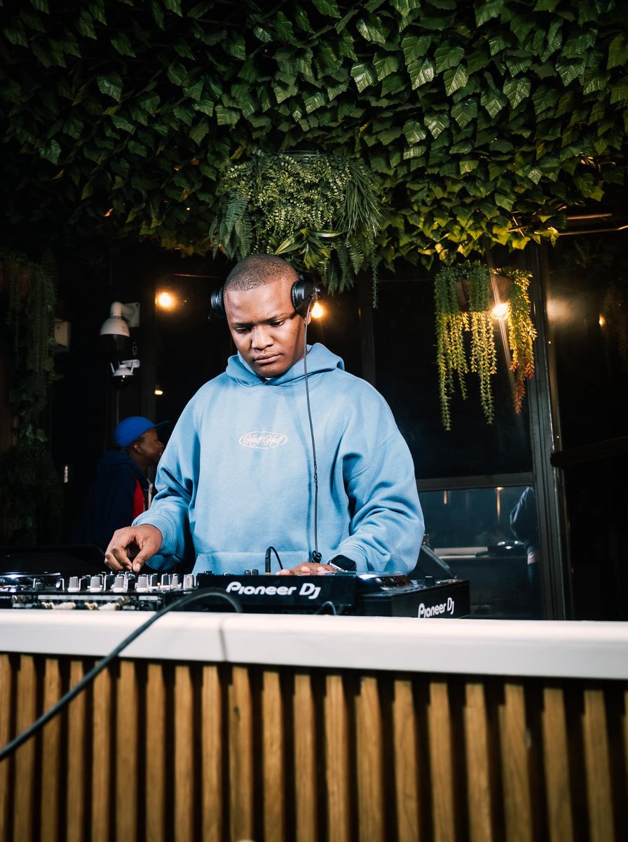 SKYWEEZY tweet media