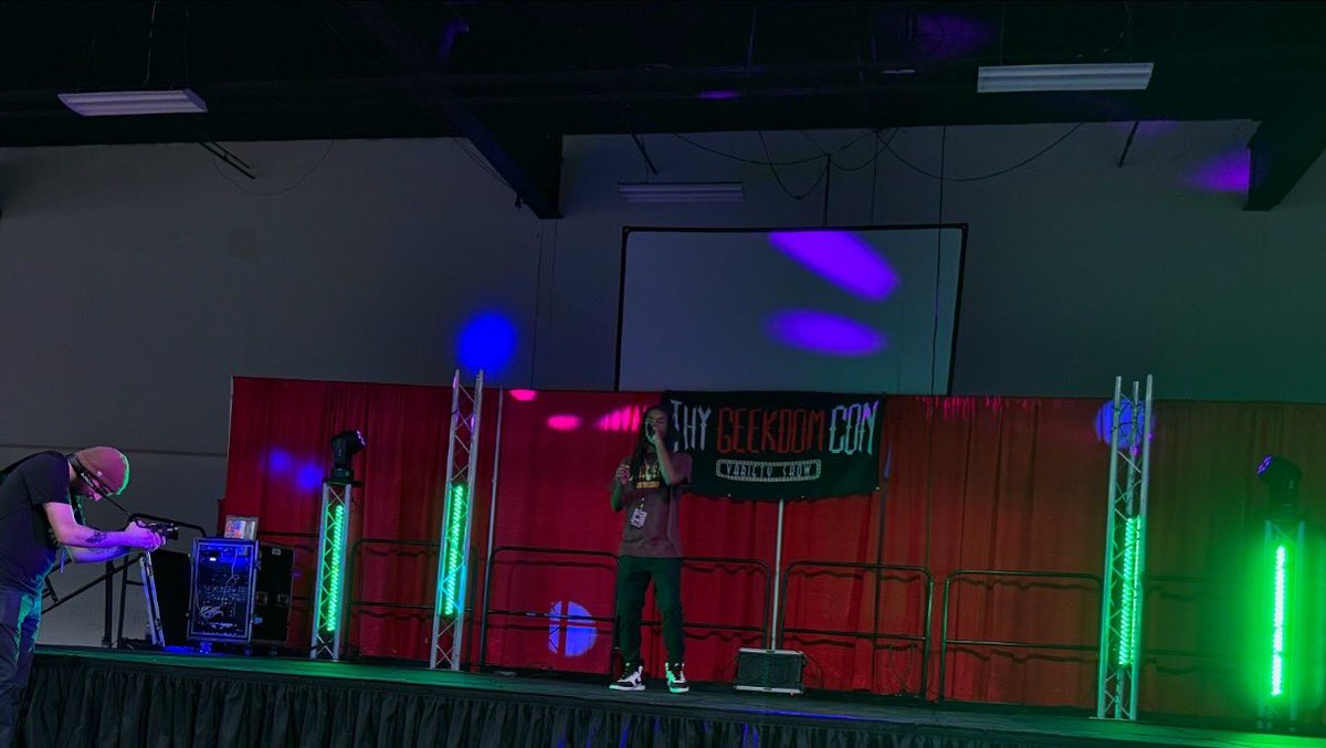 TheLegendRappin's tweet photo. Year 4 performing @ThyGeekdomCon for the 10 year anniversary! Thank you all for the amazing energy this year 🔥🫡 https://t.co/a1Pp5sm4yw
