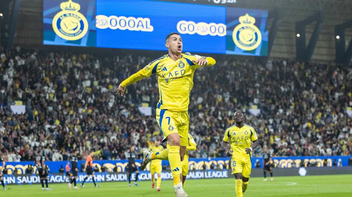vox_roman's tweet photo. Saudi Arabia didn’t sign Cristiano Ronaldo to score goals.

They signed him to reprogram global perception.

And it worked.

🧵 Why Ronaldo was the most effective PR deal of the decade: A Thread https://t.co/DANcIkDflb