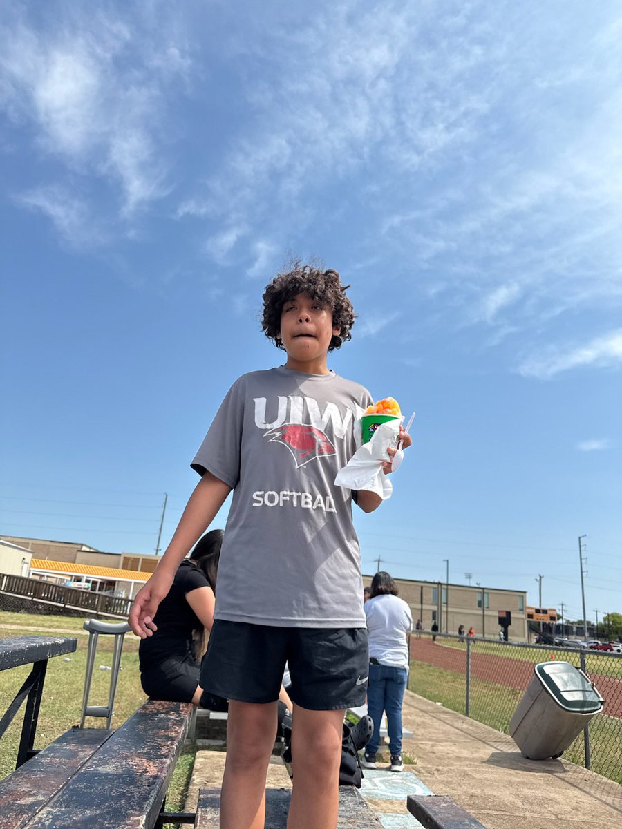 Field Day and raspas at Gus García!!