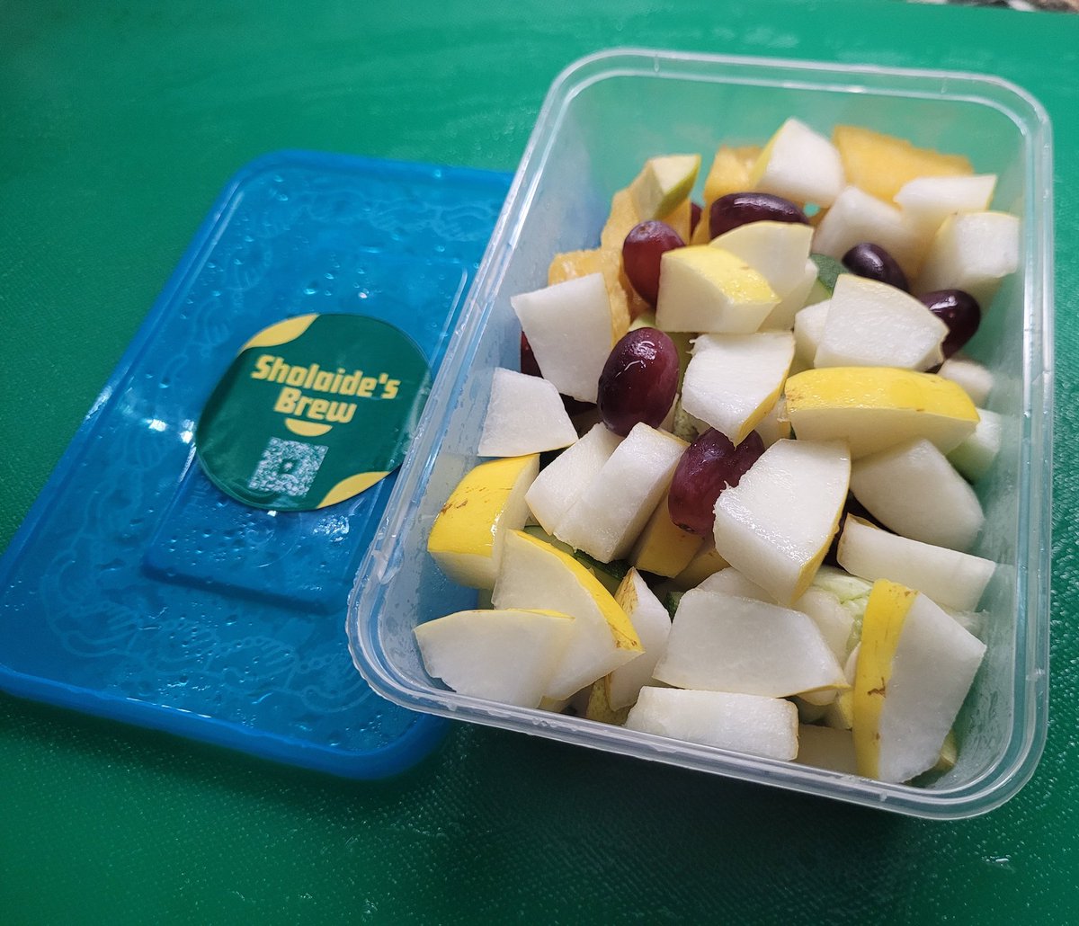 SholaidesBrew's tweet photo. Sholaide's Medium Salad
#3,500
📍 Ibadan
Send a Dm to place an order
#fruitstore #ibadan #fruitshop https://t.co/C6LdseYqfk