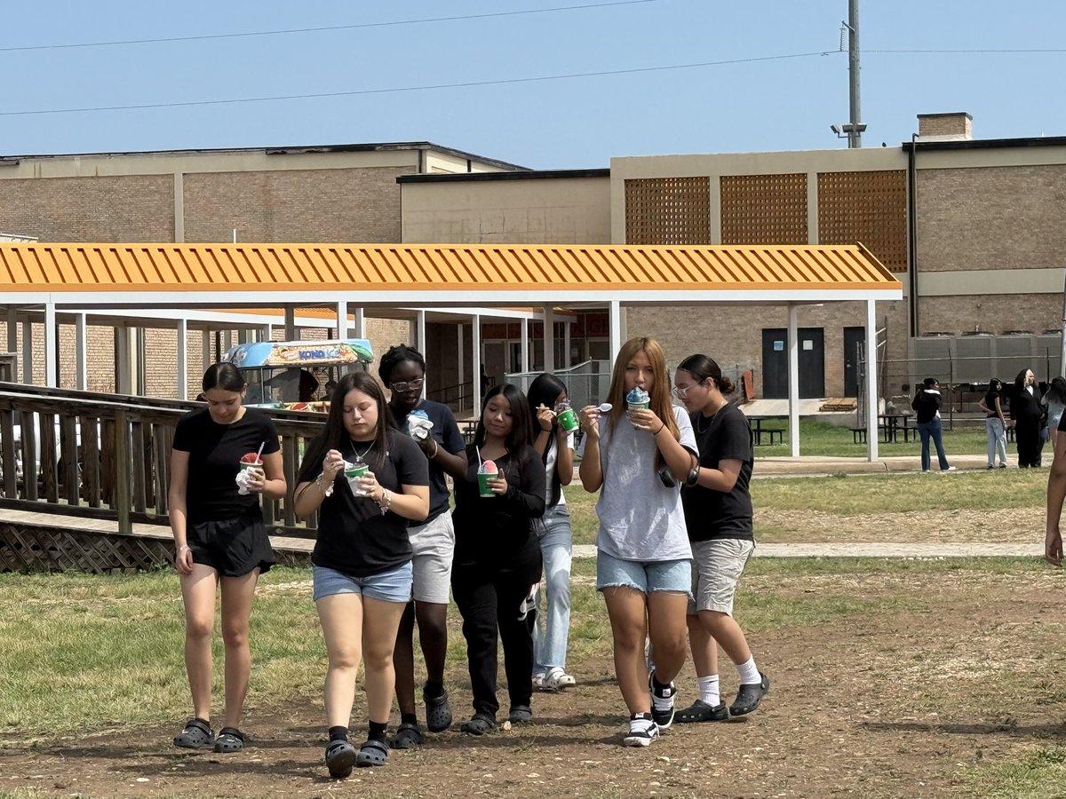 Raspas at field day Gus Garcia