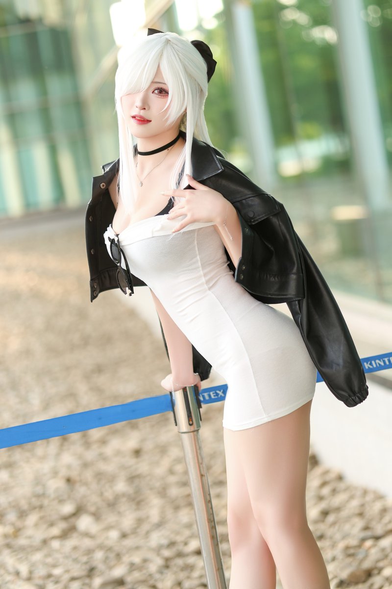 シンデレラ🤍🕶️✨

#NIKKEcosplay #NIKKEKRcosplay #NIKKE #ニケ #シンデレラ #Cinderella #cosplay #コスプレ #ZENCREATIVE #RZCOS https://t.co/DvDjACMEzG