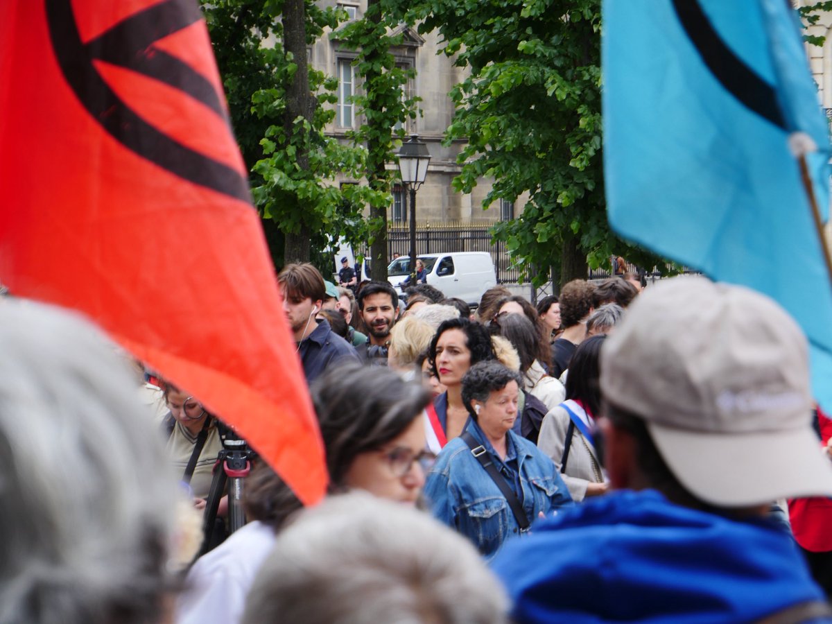 ✊ Les député·es socialistes présent·es à la mobilisation contre le passage en force de la loi Duplomb.

Non à la réintroduction d’un néonicotinoïde sans débat ni avis scientifique !