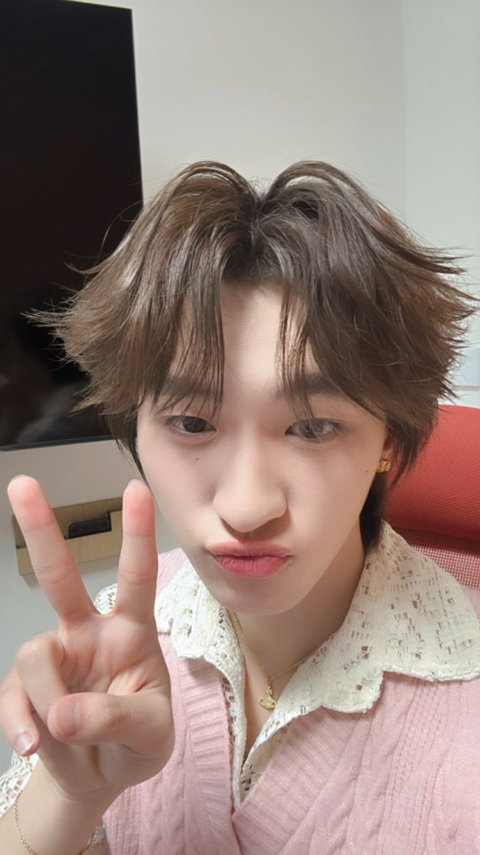 มีใครรอพ่อค้าอยู่บ้างไหมค้าบ เป็นกำลังใจให้ด้วยน้าาา
 #LOrealMatteResistancexKong