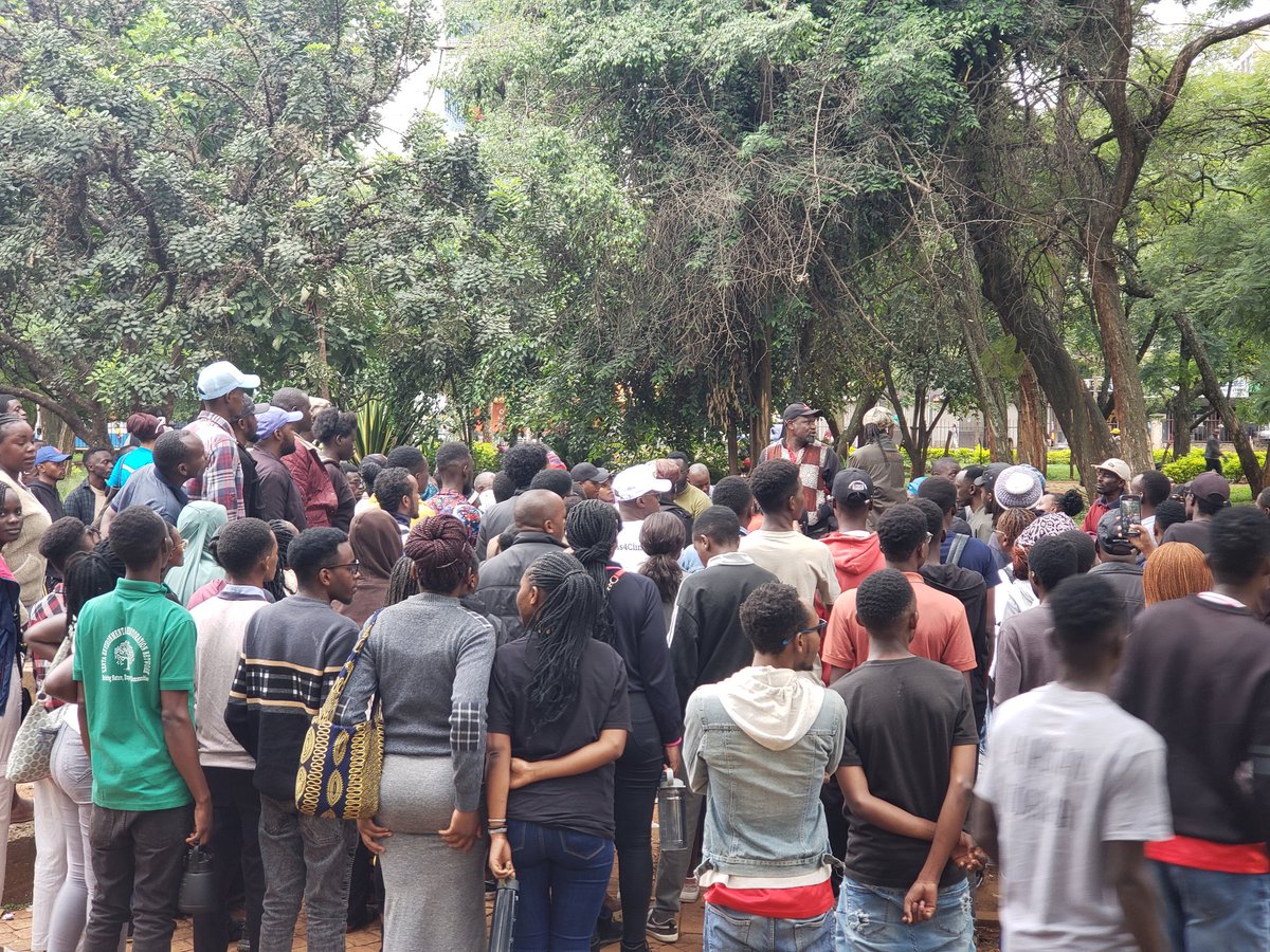 wateulecenter's tweet photo. Our resistance is rooted in Afrocentric eco-justice. We center indigenous voices, frontline communities, and youth organizing for a fossil-free future.
@350Africa
@climateclockDRC
@ecollabsetotalde
@stopEACOPnl
@stop4Ecop
@princepapa1
#FreeKCB11
#StopEACOP
#KCBComplicity https://t.co/pEQm7UgtLU