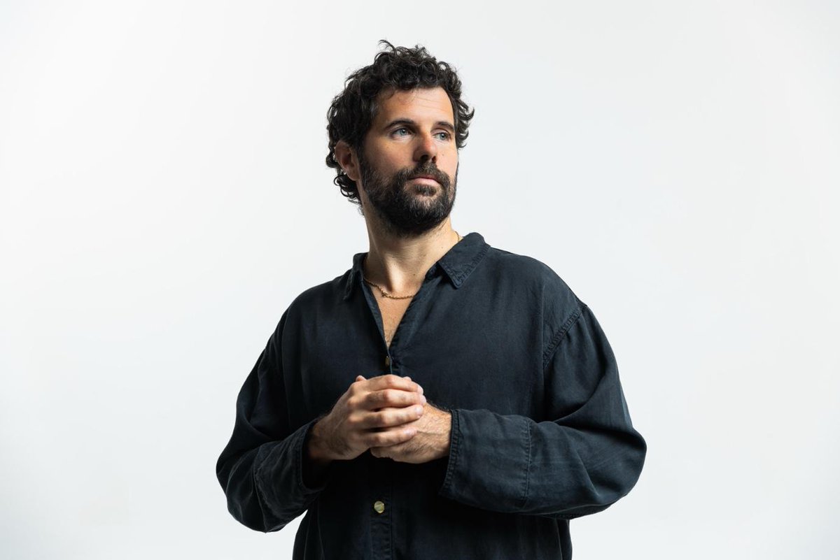 CLASH (@clashmagazine) on Twitter photo .<a href="/nickmulveymusic/">Nick Mulvey</a>'s 'River To The Real' grapples with darkness - it pierces the emotional and spiritual core of his upcoming album...
clashmusic.com/news/nick-mulv… .<a href="/nickmulveymusic/">Nick Mulvey</a>'s 'River To The Real' grapples with darkness - it pierces the emotional and spiritual core of his upcoming album...
clashmusic.com/news/nick-mulv…
