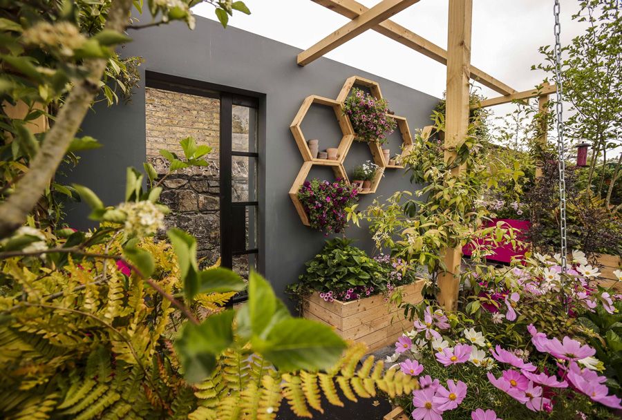 The Pink Lady Balcony – Bord Bia Bloom - Small Show Garden by designer Cornelia Raftery - buff.ly/bNkyLnc #bordbiabloom #DesignerCornelia Raftery #showgarden