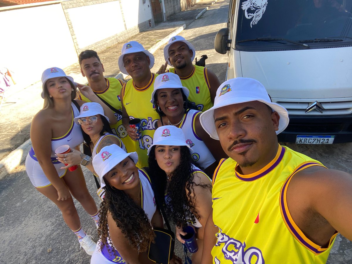 TurmaOpcao's tweet photo. MARCAMOS PRESENÇA NA FESTA DA KND, FESTÃO !! 
#TROPADOTIOFUNA
#RUMOAOS18ANOS #ConsecutivosDebatebola 😄🎭

@knd_realengo 🎭 https://t.co/eT4qxIvtKU
