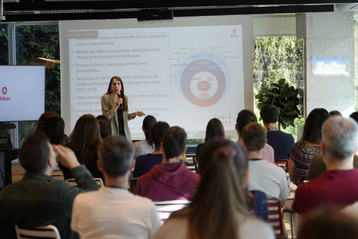 BAT_Tower's tweet image. Hay quien dice que el martes es el peor día de la semana… 😩 ¡Eso es porque no saben cómo empiezan en @BAT_Tower! 🥐#CommunityBreakfast y café de @kaikucaffelatte en mano ☕