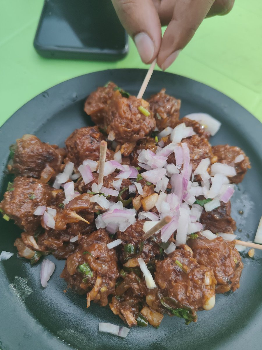 neakkatophu's tweet photo. Getting my fiber from veg Manchuria #HealthFreak https://t.co/lYbpPf6YOq