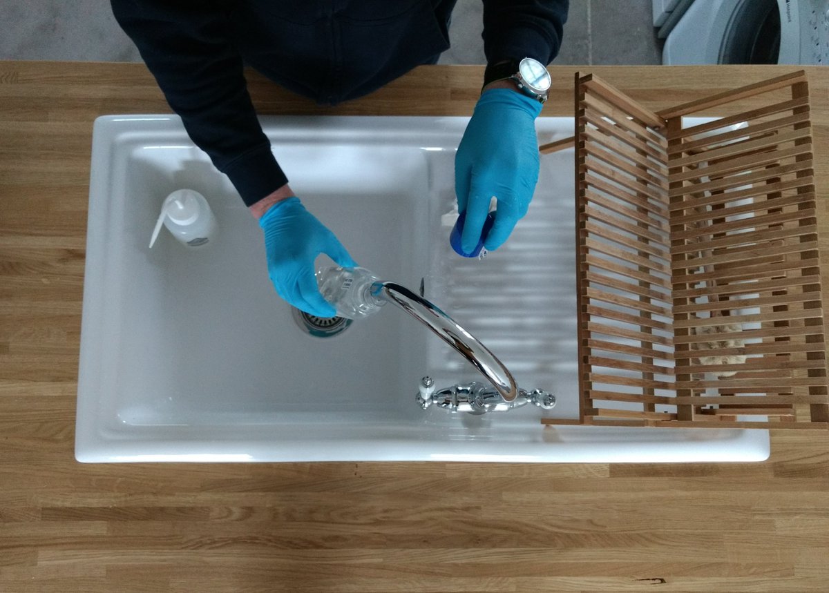 18 streams
14 raw water reservoirs
3 treatment works
4 treated water reservoirs
420km potable water mains
25,000 routine water quality samples every year.
1 water quality team.

Learn more about our incredible Water Quality Team here: bit.ly/437Ue6o