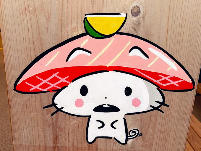 万博会場のやたらかわいい寿司のような生命体…