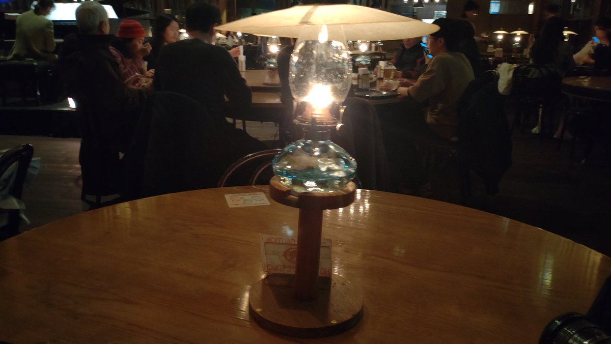 shinya01235's tweet photo. 優しい声
そっと頬に手をあてた温もり
今も覚えてる

涙を流して喧嘩した事も
本当は謝りたかったのに
本当は抱きしめたかったのに
さよならも言えずに
もう伝える事さえ
出来ないけれど

愛してる
ずっと
きみを

沢山恋をしたけれど
やっぱり
きみじゃなきゃ
駄目なんだ

きみが好き
きみを愛してる https://t.co/CU8tl32tmL