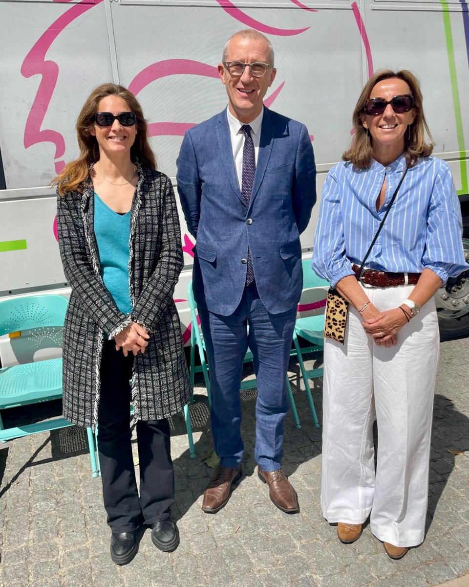 instituthds's tweet photo. 🚍 Le #BusSantéFemmes a accueilli 57 femmes lors de ses deux passages à @villeneuve_92, proposant un parcours santé anonyme, gratuit et sans rendez-vous.

👏 Une belle mobilisation avec le soutien et la présence de Denis Datcharry, Conseiller départemental des Hauts-de-Seine.

🤝 @hautsdeseinefr @RATPgroup @iledefrance

🔗 https://t.co/RJAH3QjPRY