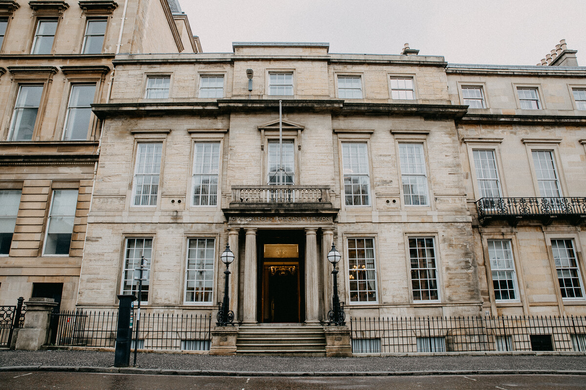 Our College supports the release of medical colleagues for the purposes for carrying out work for the wider health system. Read the full letter signed by Chief Medical Officers, General Medical Council, NHS National Medical Director and <a href="/AoMRC/">AoMRC</a> at: ow.ly/9gfa50VZ44O