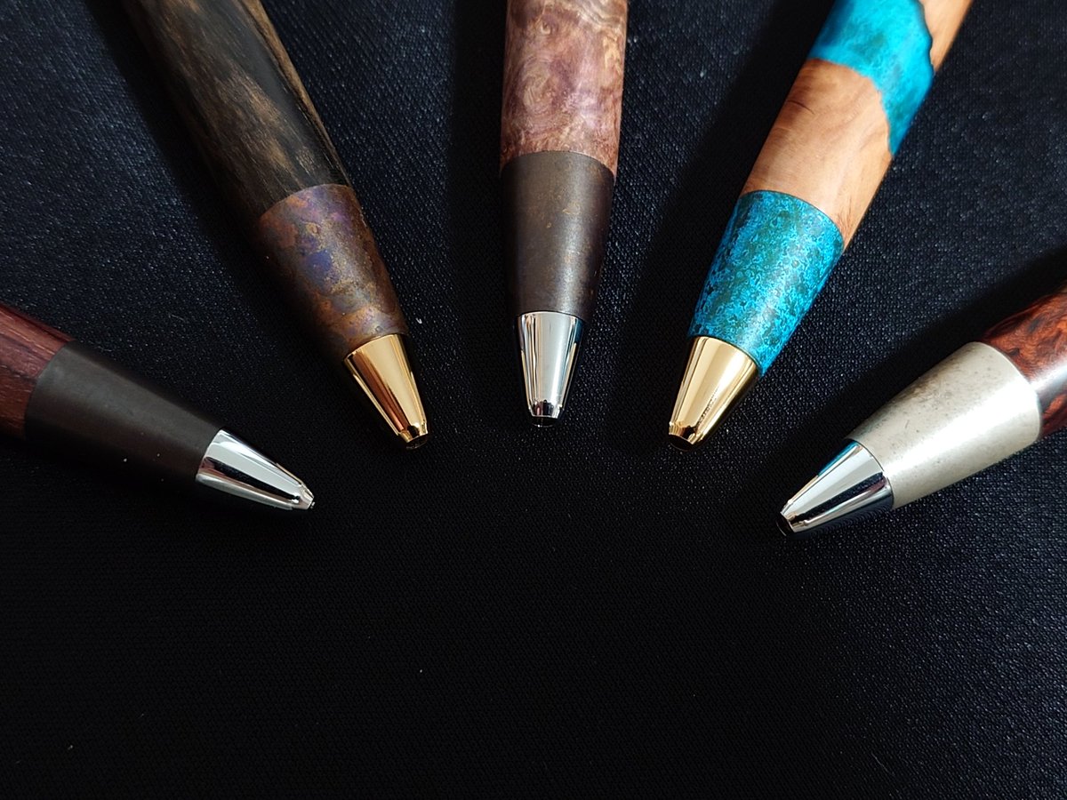 野原工芸さんの斑紋シリーズ 左から 斑紋黒染色（伊勢丹オリジナル