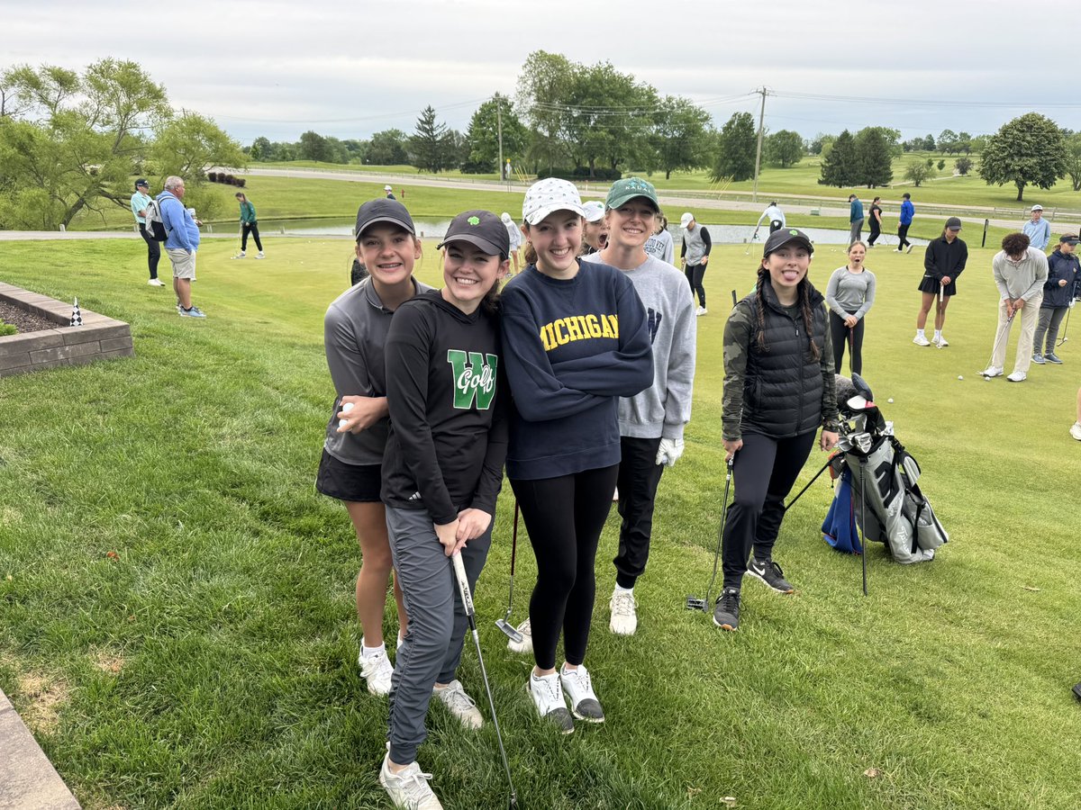 Summer Golf is officially underway.  Good luck these to these girls and the many ☘️’s not pictured this morning as they start their summer seasons.

☘️’s compete!