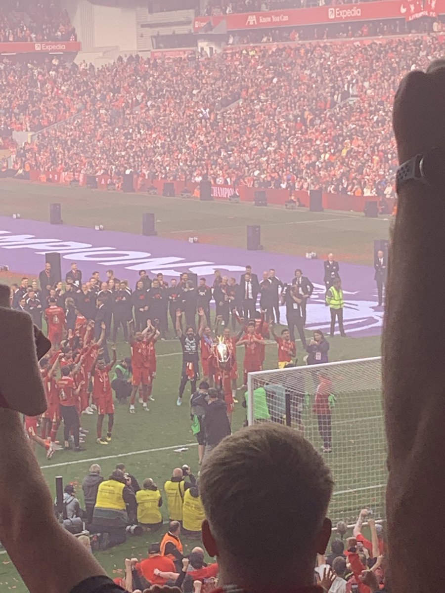 jonkilko's tweet photo. Waited my whole life to see that. No words 🏆 https://t.co/2dKhLJuoSd