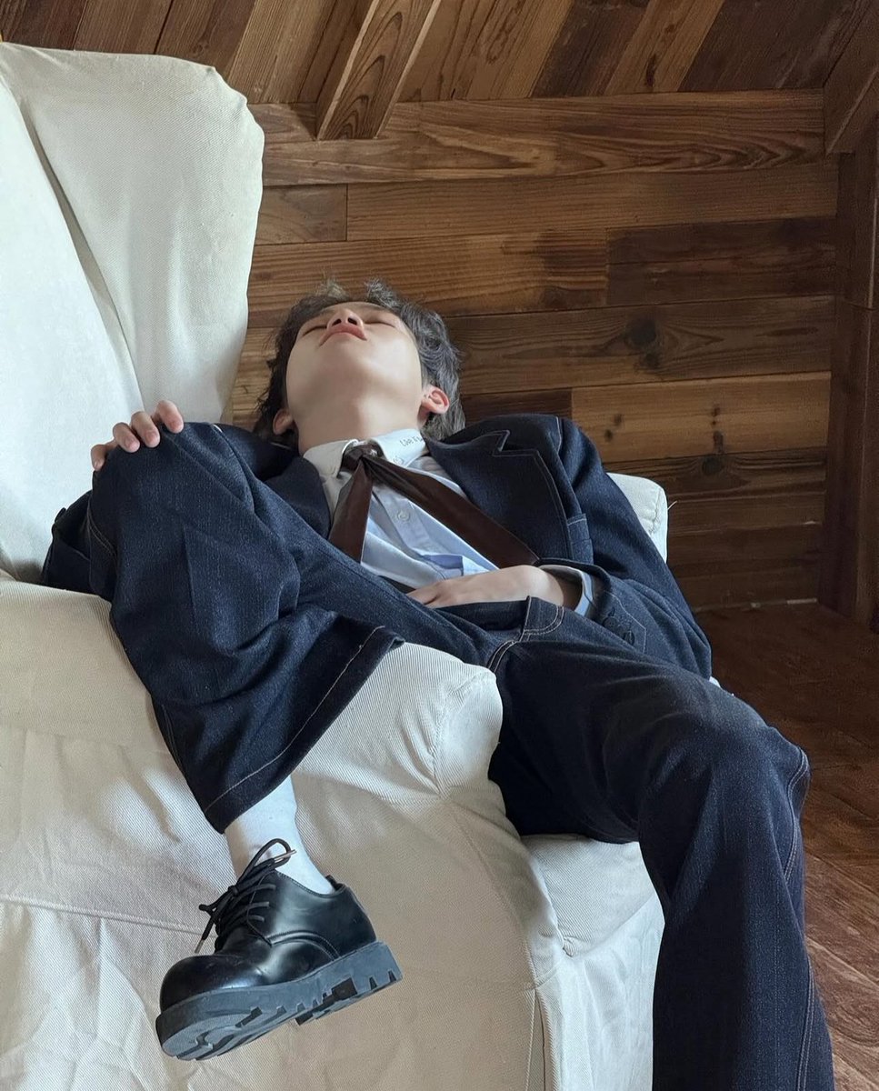 chnjsmail's tweet image. fav photos from tonight GRABE ANG POGI NG NAKSHIE Q