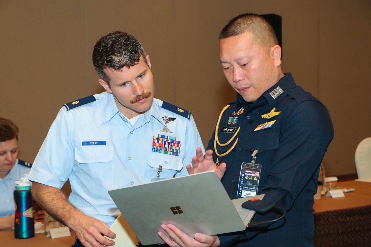 USNationalGuard's tweet image. .@WANationalGuard, @PACAF and Royal Thai Air Force airmen shared best practices and built stronger relationships during the 12th annual Airmen-to-Airmen Talks in Thailand. #SPP 🔗nationalguard.mil/News/State-Par…