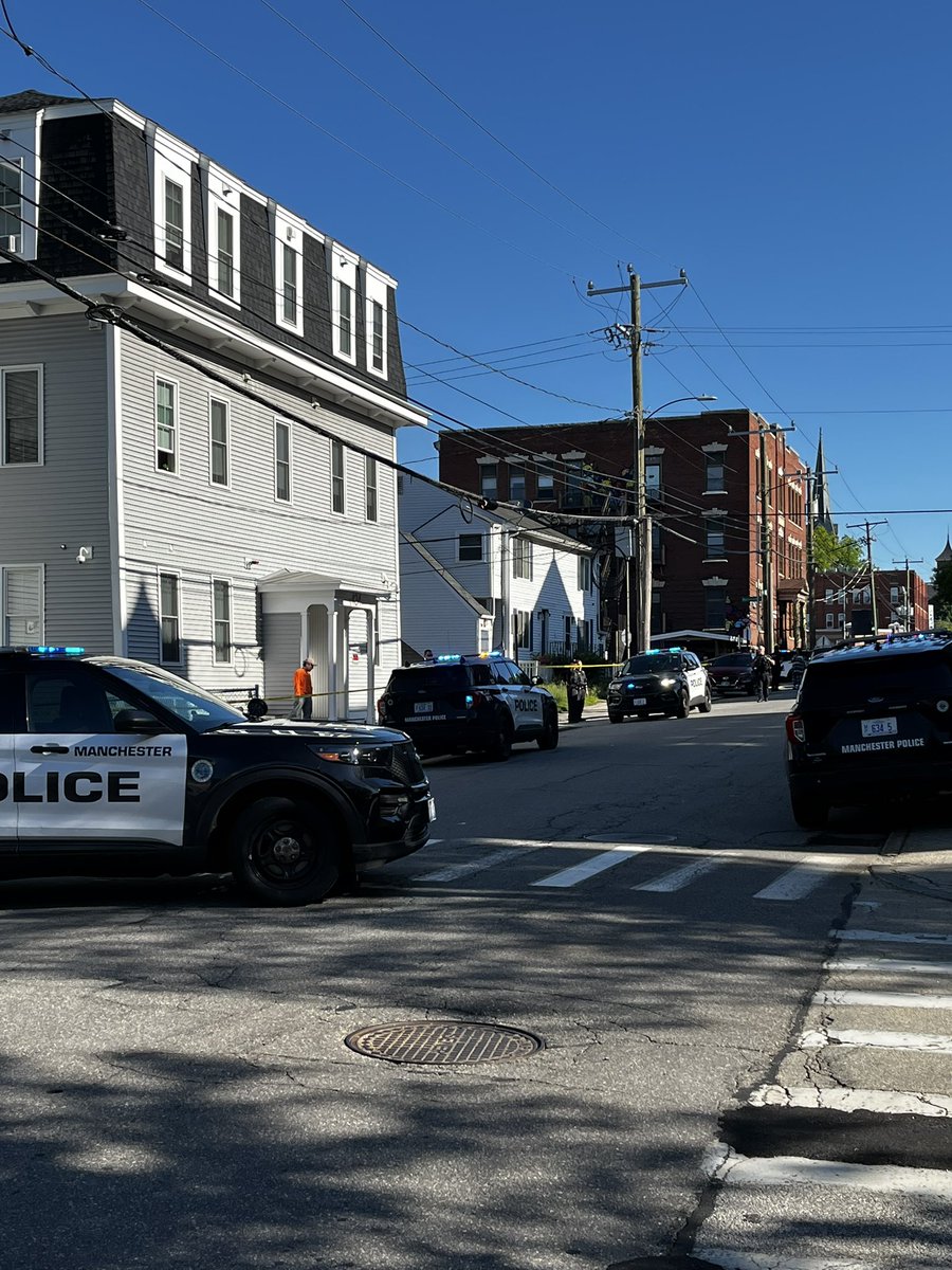 alannafloodnews's tweet image. 🚨 Right now: there’s a big police presence here on Union Street in Manchester at a women’s shelter. At least 10 cruisers. The street is blocked off between Laurel and Merrimack.
