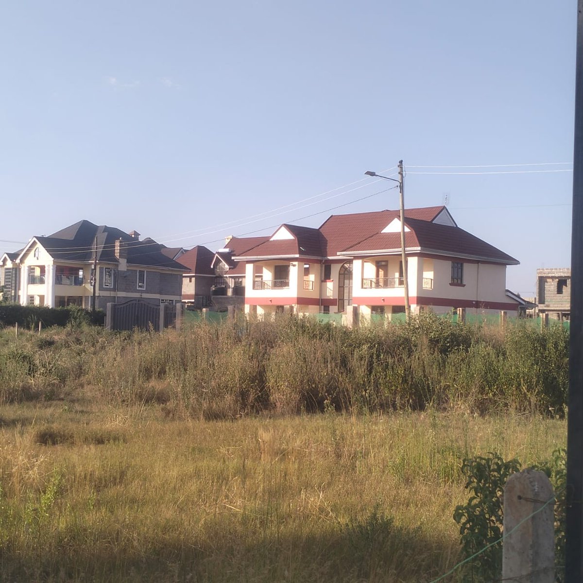 Susangicharu's tweet photo. Kamakis plots for sale

*Eighth acre plots on sale within a gated controlled community. 
* The area is ideal for immediate residential settlement.                 
Water and electricity on site.
Price 2.2M
#plotforsale #landforsale #RealEstate #kamakis
call/WhatsApp 0725 913 280 https://t.co/UpgqSPnWUi